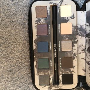 NWT Urban Decay Smoked Pallet